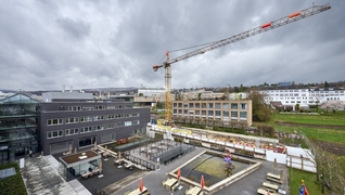 Die laufende Baustelle hinter der Schulthess Klinik von oben.